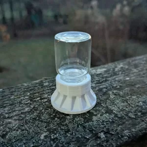 An OhioAnts Liquid Feeder.